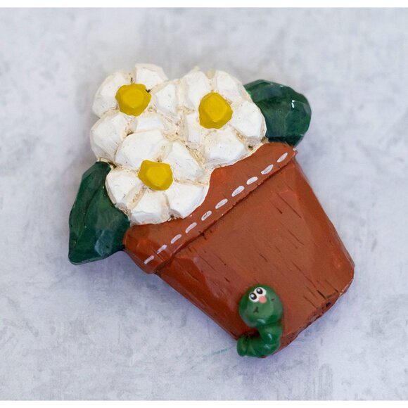 Vintage Daisy Flower Flower Pot Worm White Flower Brooch - CN1 - Picture 1 of 2